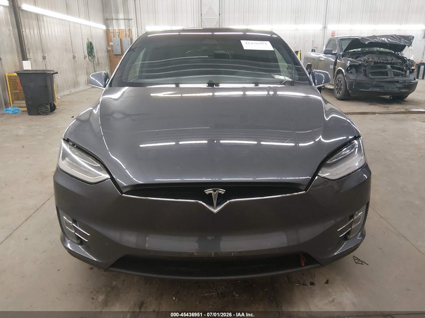 2018 Tesla Model x VIN 5YJXCDE22JF136995 IAAI salvage auction — NORMAL WEAR, Clear (Minnesota), sold $5,500 on 2026-07-14 (photo 6)
