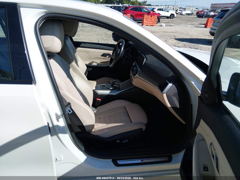 2019 BMW 3er VIN WBA5R1C53KAK07601 IAAI salvage auction — FRONT END, Salvage Title, sold $10,800 on 2026-08-02 (photo 5)