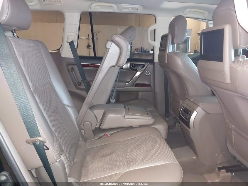 2011 Lexus Gx VIN JTJJM7FX5B5030393 IAAI salvage auction — FRONT & REAR, Clear (Tennessee), sold $9,700 on 2026-08-26 (photo 8)