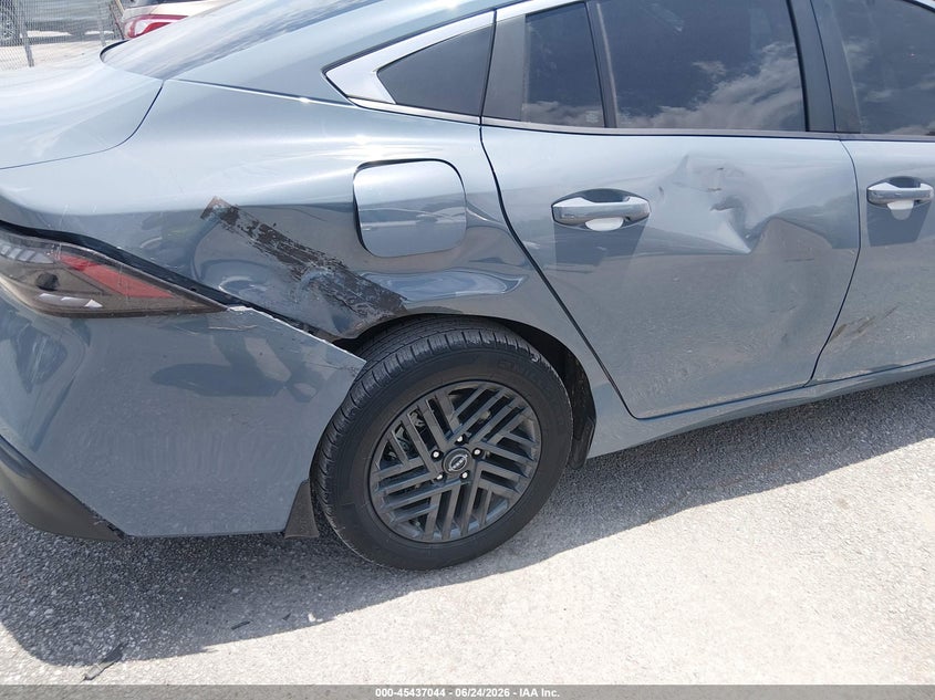 2026 Nissan Sentra VIN 3N1AB9CV5TY235713 IAAI salvage auction — SIDE, Salvage Title, sold $5,900 on 2026-07-29 (photo 6)