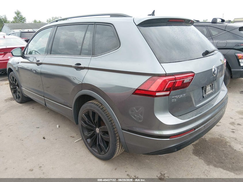 2020 Volkswagen Tiguan VIN 3VV3B7AX0LM113056 IAAI salvage auction — SIDE, Salvage Title, sold $5,800 on 2026-07-26 (photo 3)