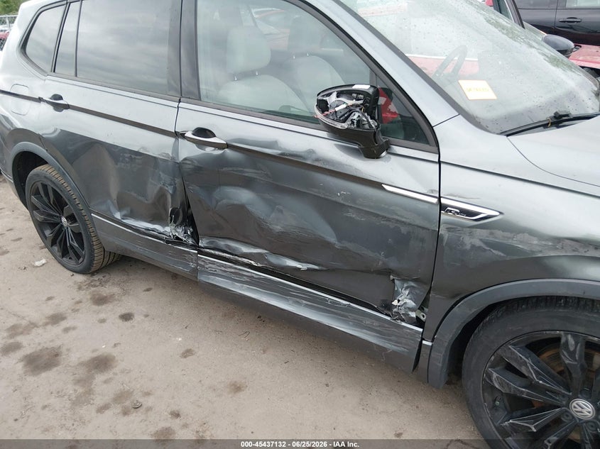 2020 Volkswagen Tiguan VIN 3VV3B7AX0LM113056 IAAI salvage auction — SIDE, Salvage Title, sold $5,800 on 2026-07-26 (photo 6)