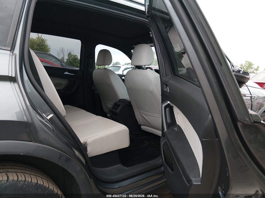 2020 Volkswagen Tiguan VIN 3VV3B7AX0LM113056 IAAI salvage auction — SIDE, Salvage Title, sold $5,800 on 2026-07-26 (photo 8)