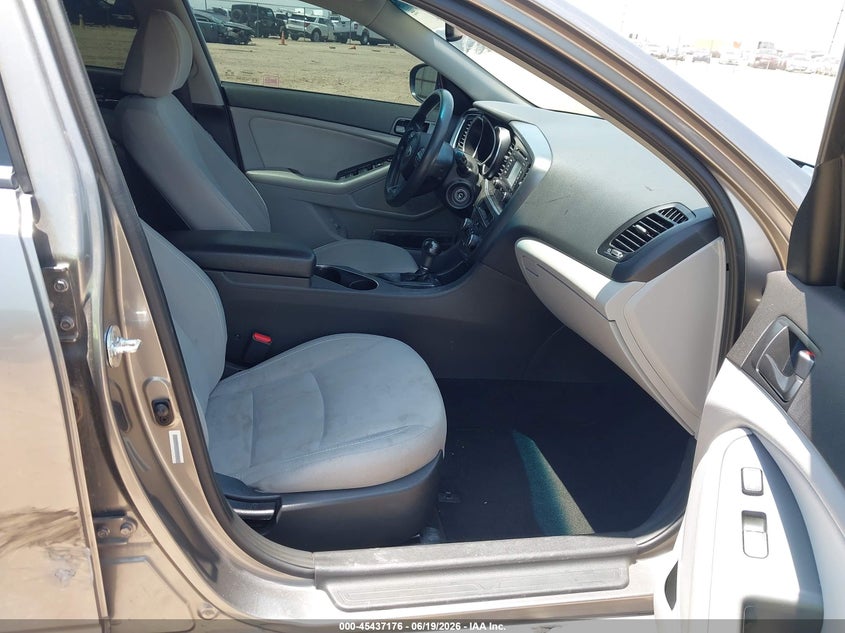 2015 Kia Optima VIN 5XXGM4A79FG358257 IAAI salvage auction — SIDE, Salvage Title, sold $1,100 on 2026-07-24 (photo 5)