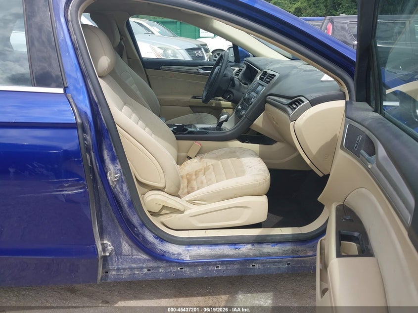 2014 Ford Fusion VIN 3FA6P0H71ER165642 IAAI salvage auction — SIDE, Salvage (Missouri), sold $575 on 2026-07-20 (photo 5)