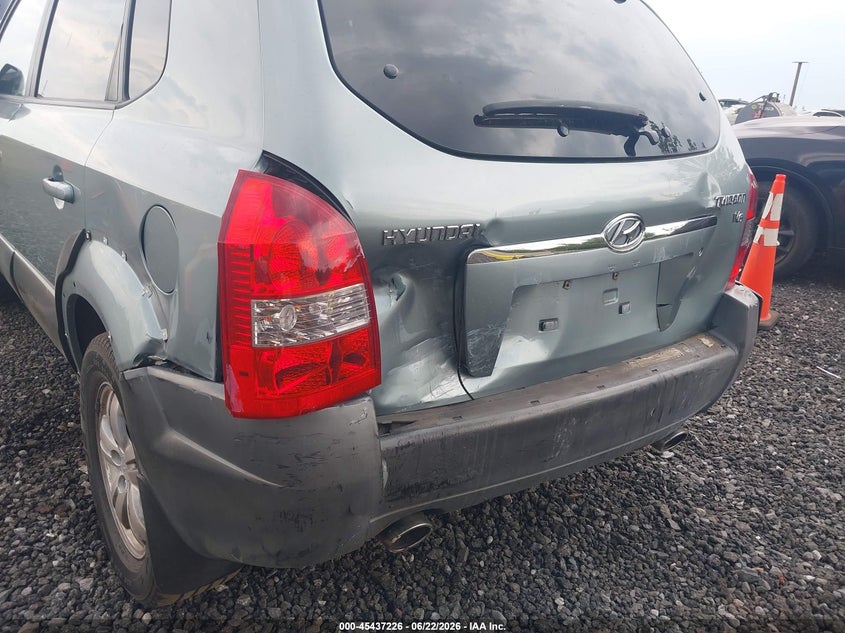 2007 Hyundai Tucson VIN KM8JN12DX7U639481 IAAI salvage auction — NORMAL WEAR, Clear (Florida), sold $125 on 2026-07-21 (photo 6)