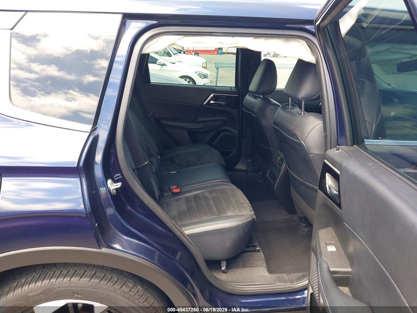 2022 Mitsubishi Outlander VIN JA4J4UA88NZ080486 IAAI salvage auction — REAR END, Salvage Title, sold $9,000 on 2026-07-16 (photo 8)
