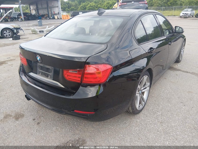 2013 BMW 3er VIN WBA3A5C54DF350312 IAAI salvage auction — UNKNOWN, Salvage (Louisiana), sold $1,100 on 2026-07-07 (photo 4)