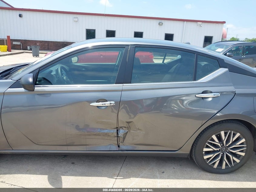 2025 Nissan Altima VIN 1N4BL4DV8SN349710 IAAI salvage auction — LEFT SIDE, Clear (Michigan), sold $12,700 on 2026-07-28 (photo 6)