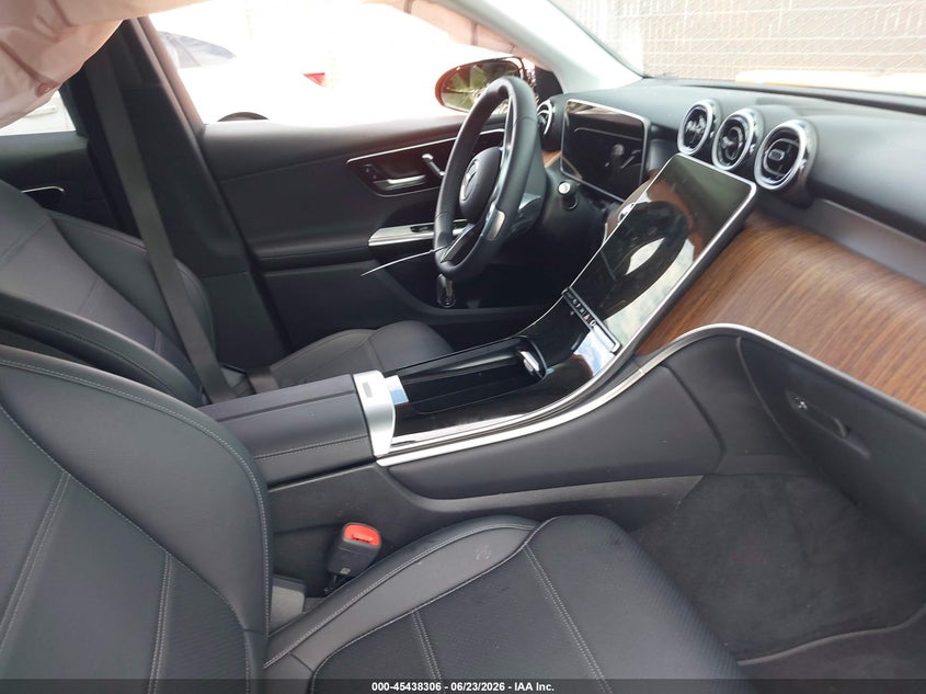 2025 Mercedes-benz Glc VIN W1NKM5GB4SF358907 IAAI salvage auction — SIDE, Salvage (California), sold $23,100 on 2026-07-20 (photo 5)