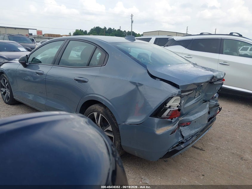 2024 Volvo S60 VIN 7JRL12FK9RG323001 IAAI salvage auction — REAR END, Original (Texas), sold $2,550 on 2026-07-29 (photo 3)