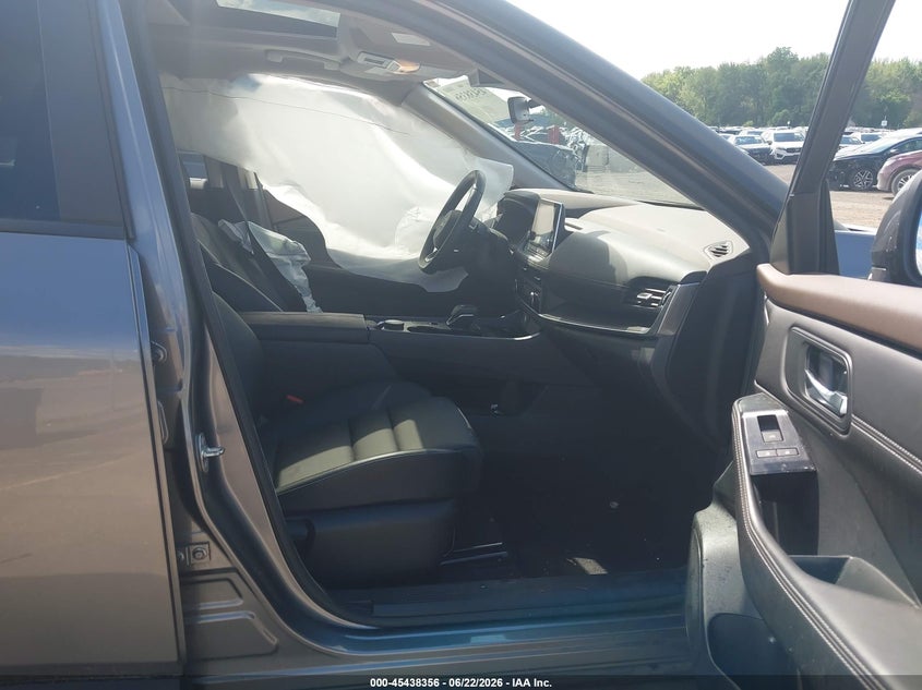 2023 Nissan Rogue VIN JN8BT3BB2PW462314 IAAI salvage auction — SIDE, Salvage Title, sold $5,250 on 2026-07-30 (photo 5)