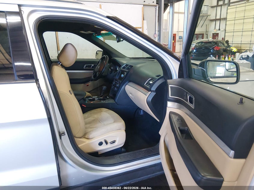 2017 Ford Explorer VIN 1FM5K7D81HGB16444 IAAI salvage auction — FRONT END, Salvage Title, sold $1,600 on 2026-07-24 (photo 5)