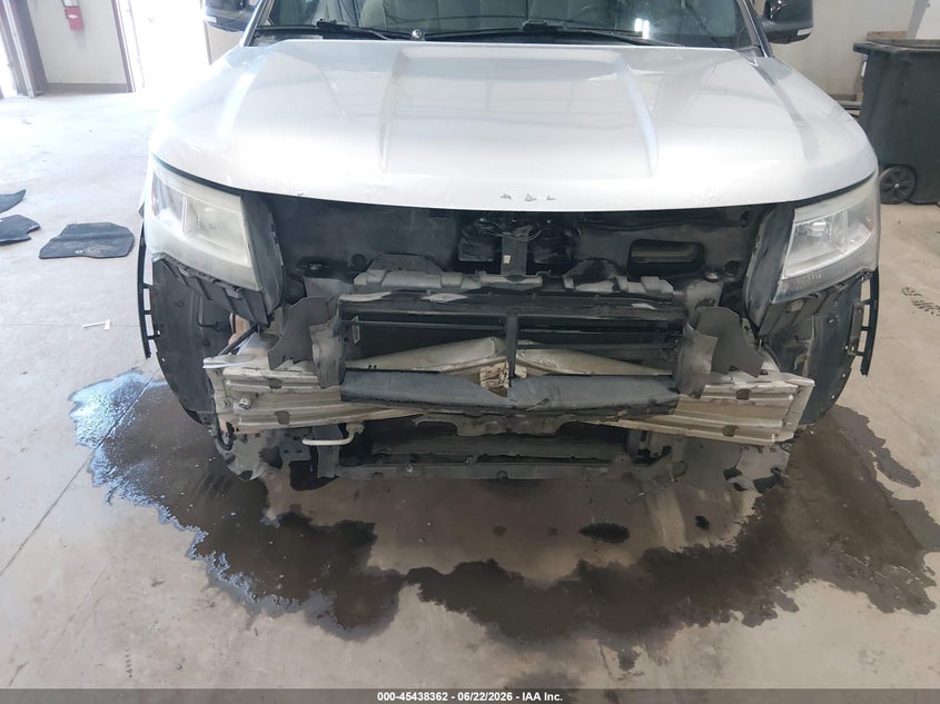 2017 Ford Explorer VIN 1FM5K7D81HGB16444 IAAI salvage auction — FRONT END, Salvage Title, sold $1,600 on 2026-07-24 (photo 6)