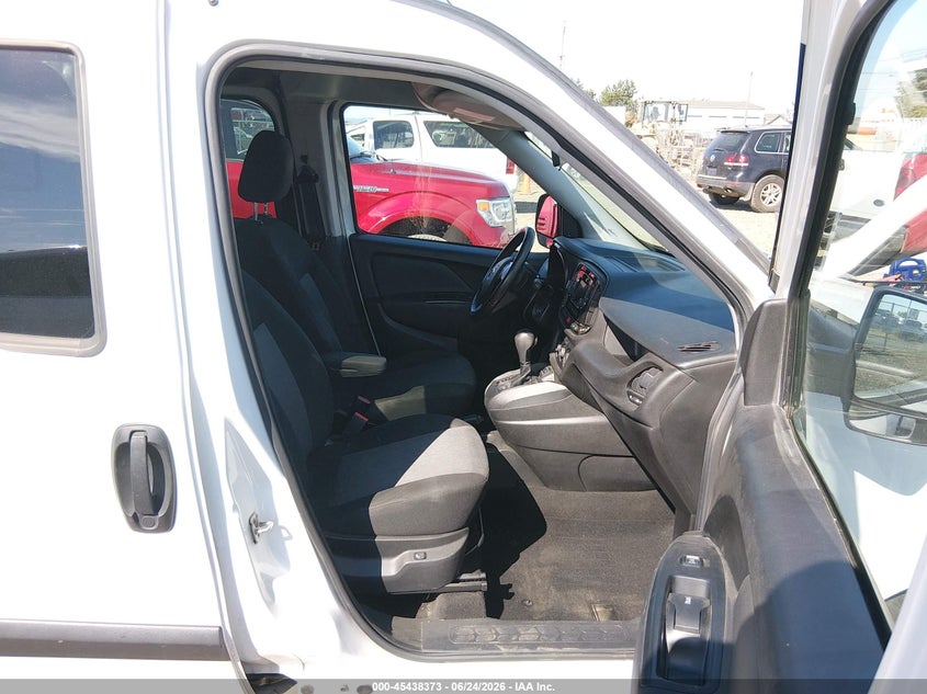 2018 Ram Promaster city VIN ZFBERFBB8J6L17765 IAAI salvage auction — NORMAL WEAR, Peddle Clear Public-Restricted (Oregon), sold $1,050 on 2026-07-20 (photo 5)