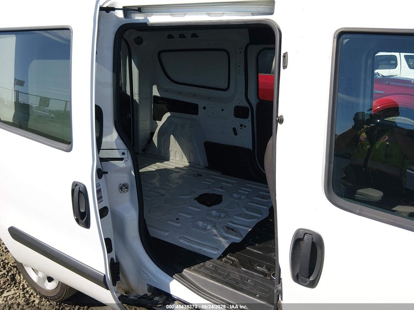 2018 Ram Promaster city VIN ZFBERFBB8J6L17765 IAAI salvage auction — NORMAL WEAR, Peddle Clear Public-Restricted (Oregon), sold $1,050 on 2026-07-20 (photo 8)