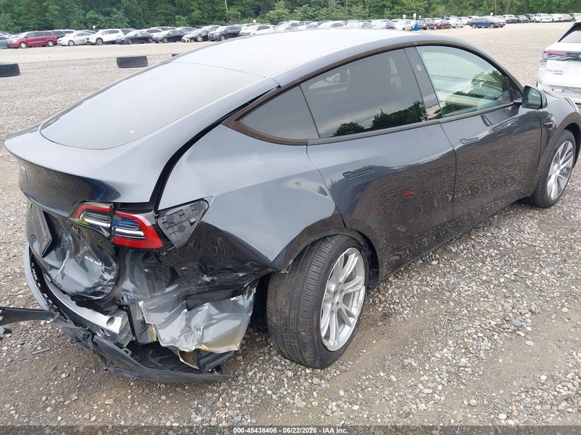 2024 Tesla Model y VIN 7SAYGDEE1RA273618 IAAI salvage auction — FRONT & REAR, Mv-907A (New York), sold $9,100 on 2026-07-09 (photo 6)