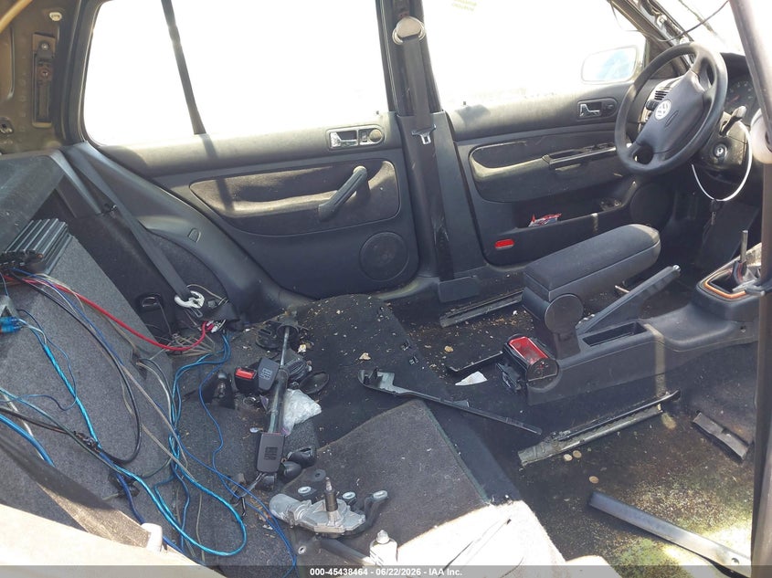 1999 Volkswagen New golf VIN WVWGC31J1XW605246 IAAI salvage auction — WATER/FLOOD, App For Dup Clear (California), sold $225 on 2026-07-28 (photo 8)