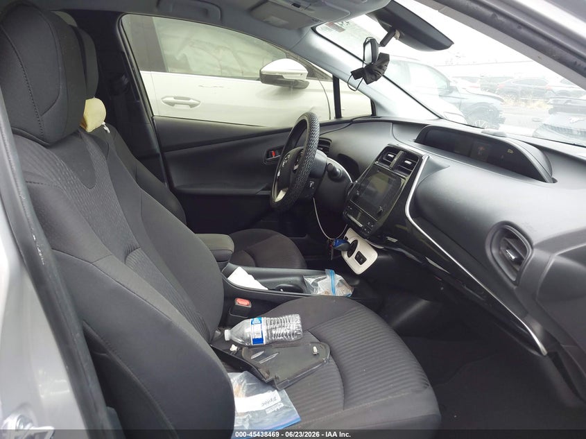 2018 Toyota Prius VIN JTDKBRFUXJ3063852 IAAI salvage auction — LEFT SIDE, Salvage Title, sold $3,200 on 2026-07-15 (photo 5)