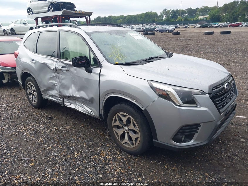 2023 Subaru Forester VIN JF2SKAEC2PH526185 IAAI salvage auction — FRONT & REAR, Salvage Title, sold $6,900 on 2026-07-14 (photo 1)
