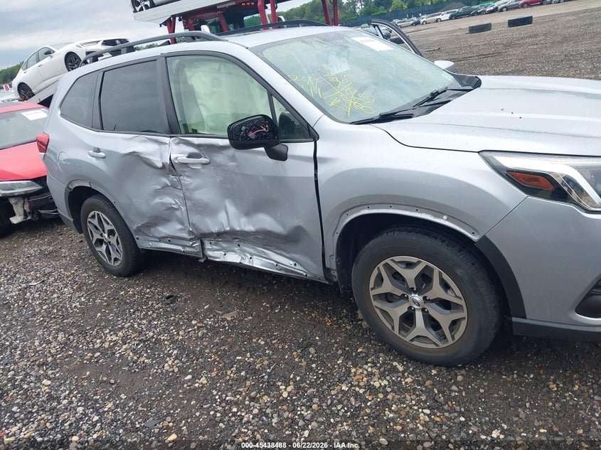 2023 Subaru Forester VIN JF2SKAEC2PH526185 IAAI salvage auction — FRONT & REAR, Salvage Title, sold $6,900 on 2026-07-14 (photo 6)