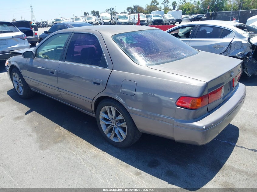 2000 Toyota Camry VIN JT2BG22K7Y0515712 IAAI salvage auction — FRONT END, Salvage (California), sold $500 on 2026-07-16 (photo 3)
