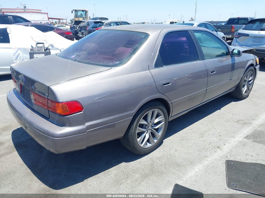 2000 Toyota Camry VIN JT2BG22K7Y0515712 IAAI salvage auction — FRONT END, Salvage (California), sold $500 on 2026-07-16 (photo 4)