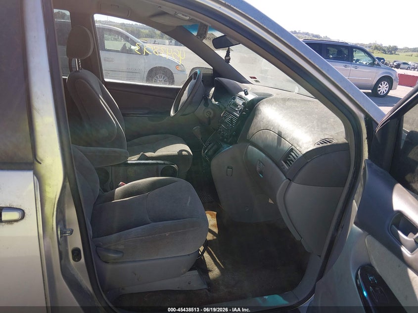 2005 Toyota Sienna VIN 5TDZA23C55S228134 IAAI salvage auction — NORMAL WEAR, Clear (Missouri), sold $550 on 2026-07-09 (photo 5)