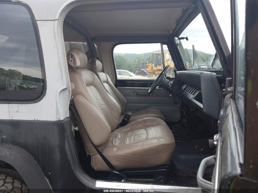 1988 Jeep Wrangler / VIN 2BCCZ81J1JB535767 IAAI salvage auction — RIGHT FRONT, Clear (New Jersey), sold $575 on 2026-07-09 (photo 5)