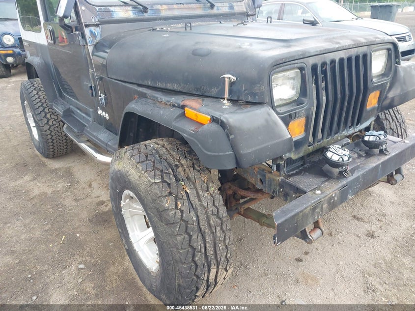 1988 Jeep Wrangler / VIN 2BCCZ81J1JB535767 IAAI salvage auction — RIGHT FRONT, Clear (New Jersey), sold $575 on 2026-07-09 (photo 6)