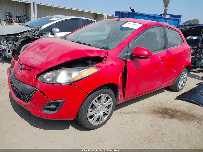 2011 Mazda 2 VIN JM1DE1HZ8B0117193 IAAI salvage auction — NORMAL WEAR, Salvage (California), sold $275 on 2026-07-15 (photo 2)