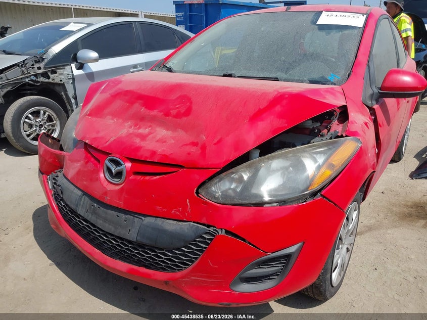 2011 Mazda 2 VIN JM1DE1HZ8B0117193 IAAI salvage auction — NORMAL WEAR, Salvage (California), sold $275 on 2026-07-15 (photo 6)