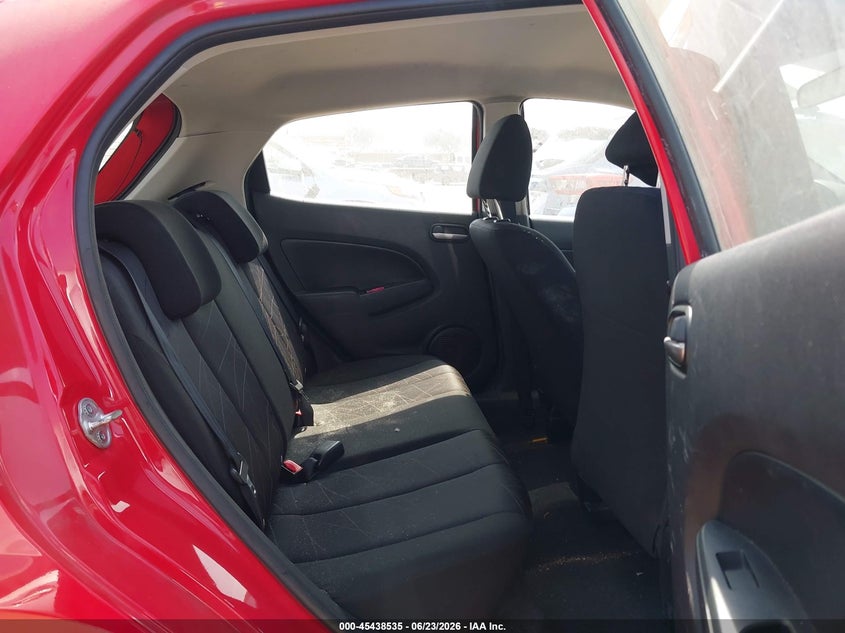 2011 Mazda 2 VIN JM1DE1HZ8B0117193 IAAI salvage auction — NORMAL WEAR, Salvage (California), sold $275 on 2026-07-15 (photo 8)