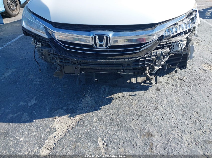 2017 Honda Accord VIN JHMCR6F78HC015266 IAAI salvage auction — FRONT END, Salvage Title, sold $25 on 2026-07-17 (photo 6)