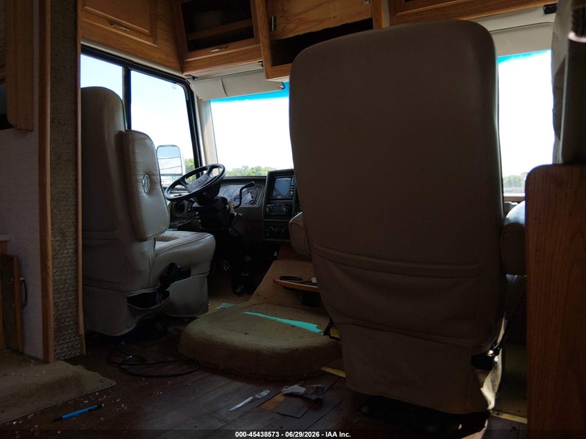 2004 Workhorse custom chassis Motorhome chassis VIN 5B4MP67G943389105 IAAI salvage auction — FRONT END, Salvage (Kentucky), sold $25 on 2026-09-22 (photo 5)
