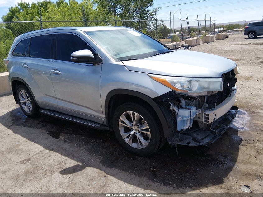 2015 Toyota Highlander VIN 5TDJKRFH7FS197223 IAAI salvage auction — FRONT END, Salvage (New Mexico), sold $4,950 on 2026-07-12 (photo 1)