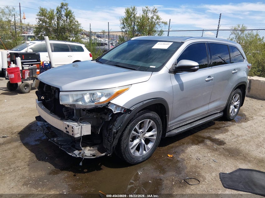 2015 Toyota Highlander VIN 5TDJKRFH7FS197223 IAAI salvage auction — FRONT END, Salvage (New Mexico), sold $4,950 on 2026-07-12 (photo 2)