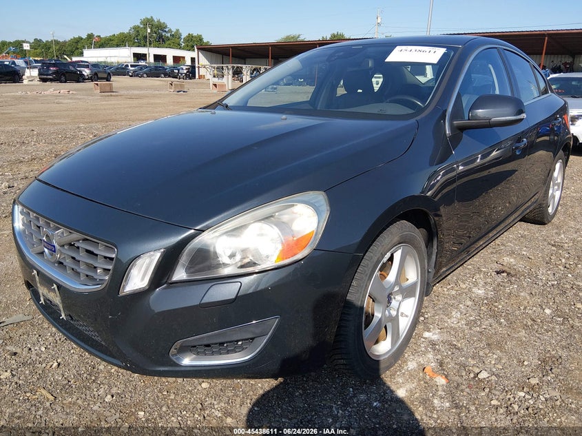 2013 Volvo S60 VIN YV1612FH8D2177884 IAAI salvage auction — NORMAL WEAR, Salvage (Ohio), sold $475 on 2026-07-08 (photo 2)
