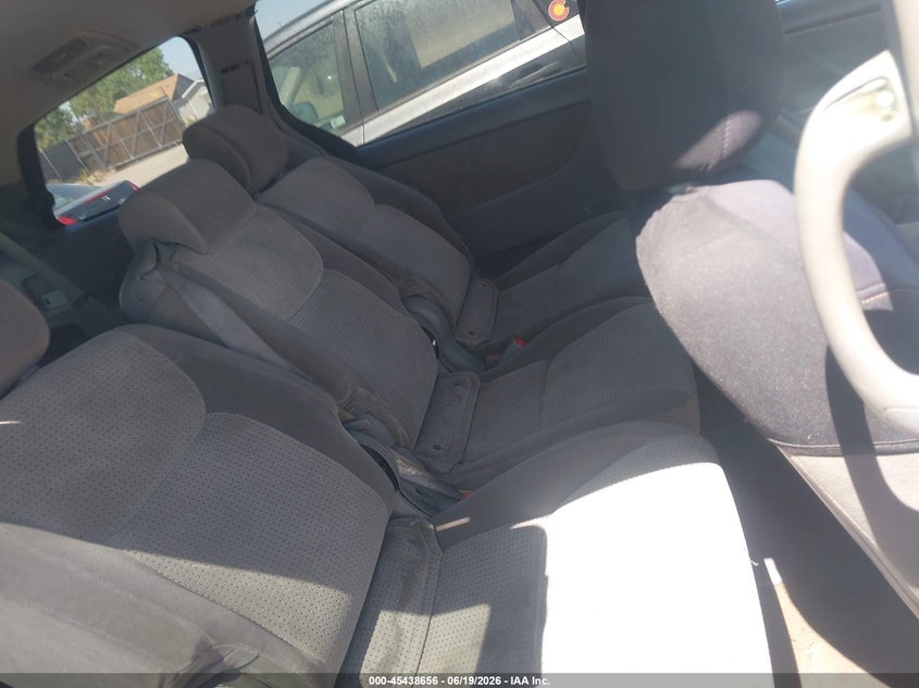 2008 Toyota Sienna VIN 5TDZK23C38S208529 IAAI salvage auction — NORMAL WEAR, Clear (Colorado), sold $475 on 2026-07-13 (photo 8)