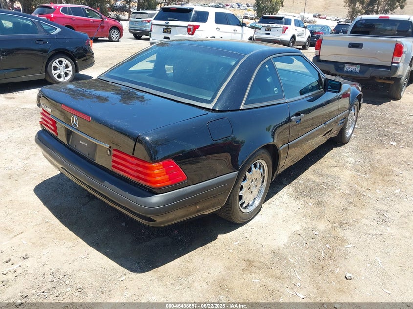 1998 Mercedes-benz Sl-klasse VIN WDBFA67F3WF157739 IAAI salvage auction — REAR END, Salvage (California), sold $1,550 on 2026-07-21 (photo 4)