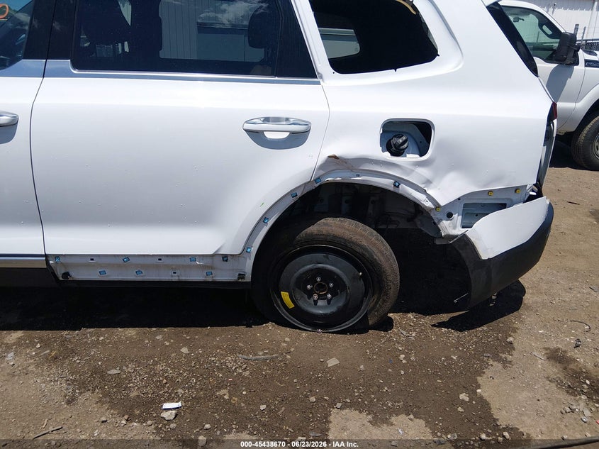 2022 Kia Telluride VIN 5XYP54HCXNG251311 IAAI salvage auction — SIDE, Salvage Title, sold $7,600 on 2026-07-29 (photo 6)