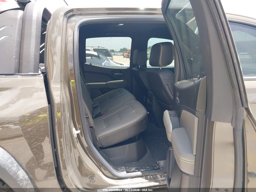 2023 Chevrolet Colorado VIN 1GCPTFEK1P1256056 IAAI salvage auction — WATER/FLOOD, Salvage Title, sold $10,300 on 2026-07-29 (photo 8)
