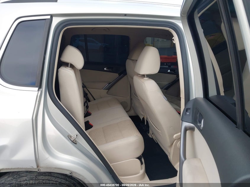 2009 Volkswagen Tiguan VIN WVGAV75N39W514773 IAAI salvage auction — RIGHT REAR, Salvage (California), sold $1,000 on 2026-08-03 (photo 8)