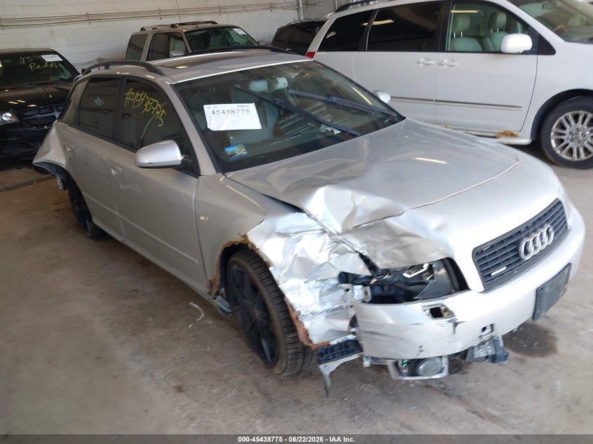 2005 Audi A4 VIN WAUVC68E25A011418 IAAI salvage auction — LEFT & RIGHT, Parts Only Bos (Minnesota), sold $225 on 2026-07-15 (photo 1)