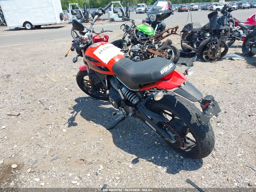 2016 Ducati Scrambler VIN ML015AXG5GT000079 IAAI salvage auction — RIGHT SIDE, Salvage (Utah), sold $600 on 2026-08-25 (photo 3)