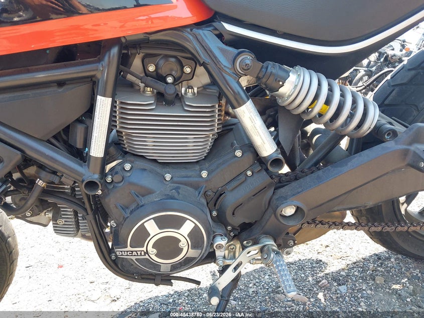 2016 Ducati Scrambler VIN ML015AXG5GT000079 IAAI salvage auction — RIGHT SIDE, Salvage (Utah), sold $600 on 2026-08-25 (photo 9)