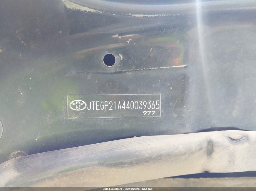 2004 Toyota Highlander VIN JTEGP21A440039365 IAAI salvage auction — NORMAL WEAR, Clear - Public Restricted (Oklahoma), sold $725 on 2026-07-15 (photo 9)