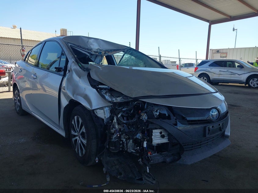 2020 Toyota Prius VIN JTDKARFP0L3136811 IAAI salvage auction — FRONT & REAR, Salvage Title, sold $3,200 on 2026-07-28 (photo 1)