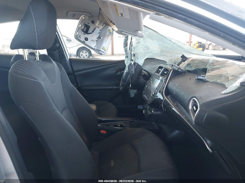 2020 Toyota Prius VIN JTDKARFP0L3136811 IAAI salvage auction — FRONT & REAR, Salvage Title, sold $3,200 on 2026-07-28 (photo 5)