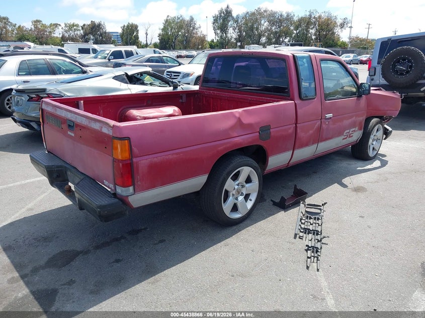 1992 Nissan Truck VIN 1N6HD16SXNC359445 IAAI salvage auction — RIGHT FRONT, Salvage (California), sold $450 on 2026-07-09 (photo 4)